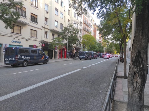 Manifestación en Ferraz hoy en protesta por la ley de amnistía y el pacto PSOE - Junts para la investidura de Pedro Sánchez: última hora y reacciones al acuerdo