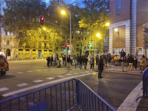 Manifestación en Ferraz hoy en protesta por la ley de amnistía y el pacto PSOE - Junts para la investidura de Pedro Sánchez: última hora y reacciones al acuerdo