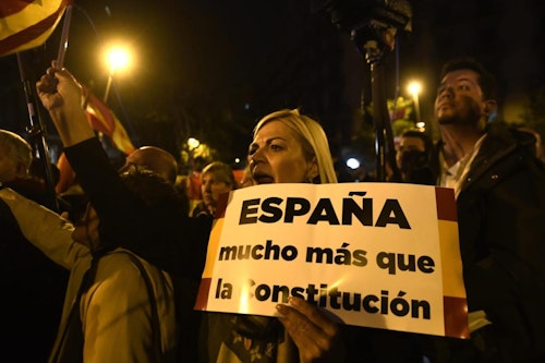 Manifestación en Ferraz hoy en protesta por la ley de amnistía y el pacto PSOE - Junts para la investidura de Pedro Sánchez: última hora y reacciones al acuerdo