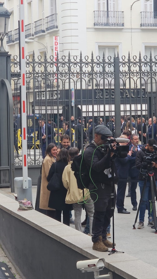 Formación de Gobierno de Pedro Sánchez, en directo: manifestación y reacciones a la investidura y última hora de la toma de posesión hoy