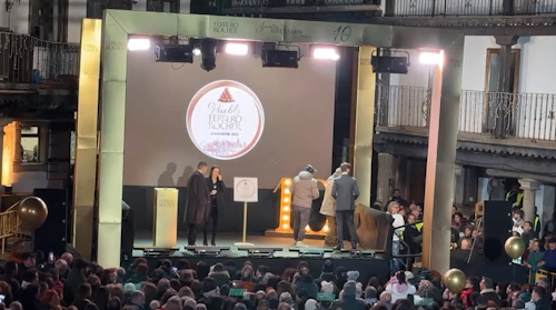 Así ha sido la espectacular inauguración de la iluminación navideña en La Alberca