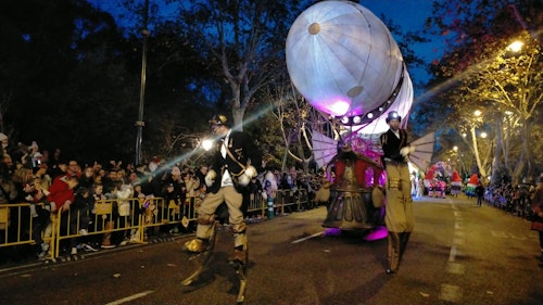 Los Reyes Magos cierran su multitudinaria visita a Valladolid