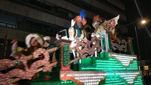 Los Reyes Magos cierran su multitudinaria visita a Valladolid