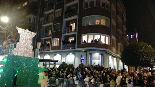 Los Reyes Magos cierran su multitudinaria visita a Valladolid