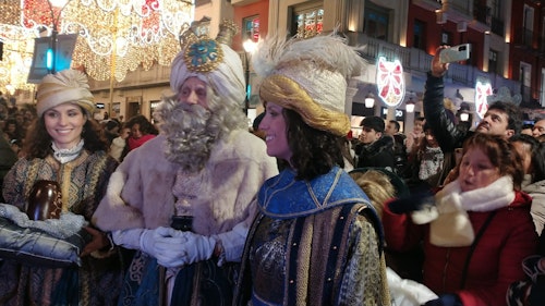 Los Reyes Magos cierran su multitudinaria visita a Valladolid