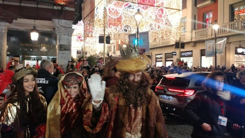 Los Reyes Magos cierran su multitudinaria visita a Valladolid