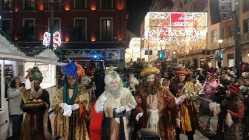 Los Reyes Magos cierran su multitudinaria visita a Valladolid