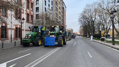 Segundo día de protestas con tractores cortando la A-1 y otras vías de Burgos