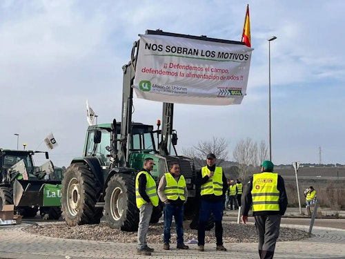 Segundo día de protestas con tractores cortando la A-1 y otras vías de Burgos