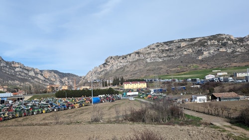 Segundo día de protestas con tractores cortando la A-1 y otras vías de Burgos