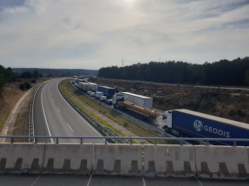Segundo día de protestas con tractores cortando la A-1 y otras vías de Burgos