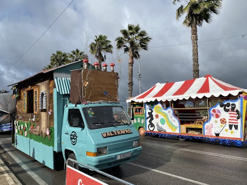 El tiempo da una tregua y llena San Francisco de disfraces