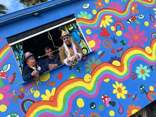 El tiempo da una tregua y llena San Francisco de disfraces