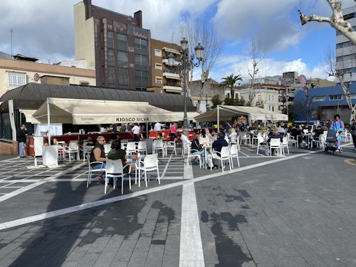 El tiempo da una tregua y llena San Francisco de disfraces