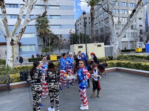 El tiempo da una tregua y llena San Francisco de disfraces