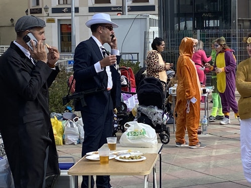 El tiempo da una tregua y llena San Francisco de disfraces