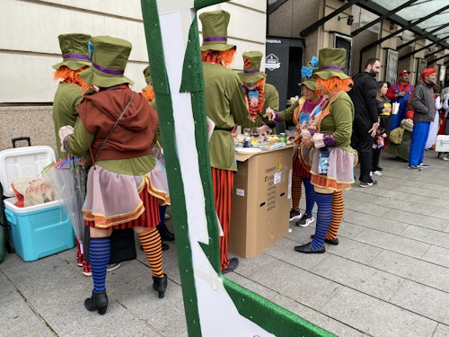 El tiempo da una tregua y llena San Francisco de disfraces