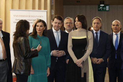 La Reina Letizia derrocha simpatía en Salamanca