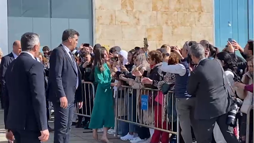 La Reina Letizia derrocha simpatía en Salamanca