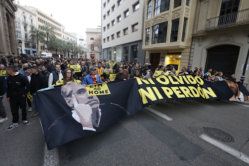 Así hemos contado la manifestación del valencianismo contra Peter Lim