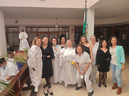 Brillante pregón y puesta de largo del cartel de la Cofradía de los Verdes de Alhaurín de la Torre