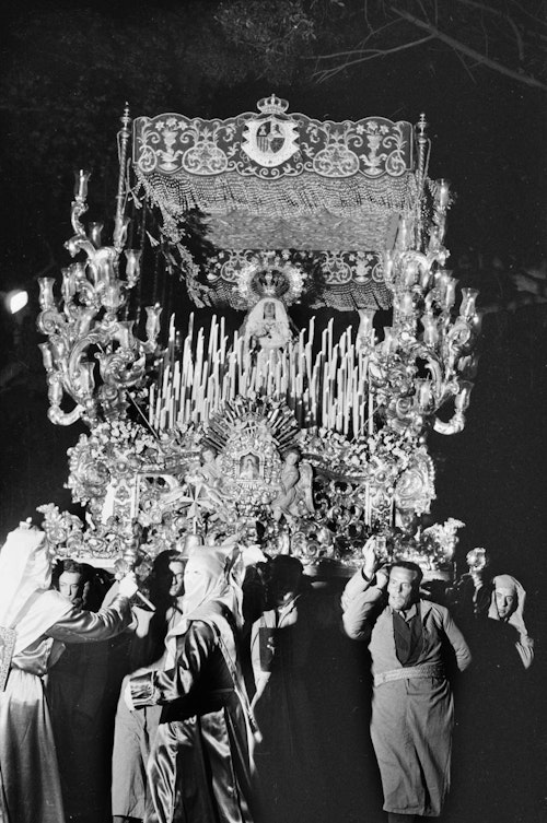 Martes Santo completo en Málaga con todas las cofradías en la calle