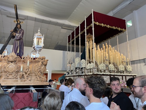 Martes Santo completo en Málaga con todas las cofradías en la calle