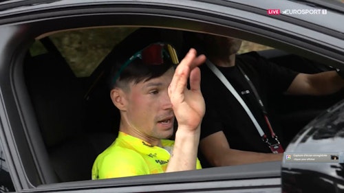 Jueves negro en la Itzulia: Vingegaard, Evenepoel y Roglic, los tres favoritos, abandonan tras una gravísima caída