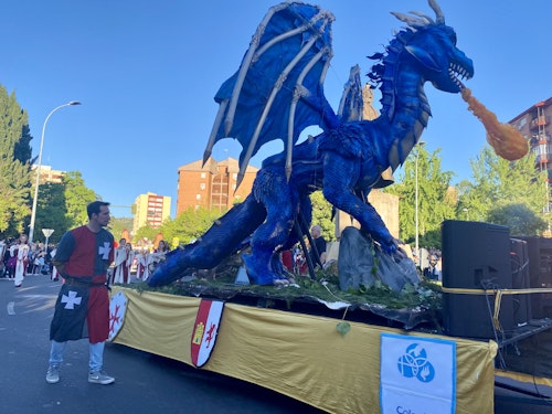 Así hemos narrado el desfile de San Jorge en Cáceres