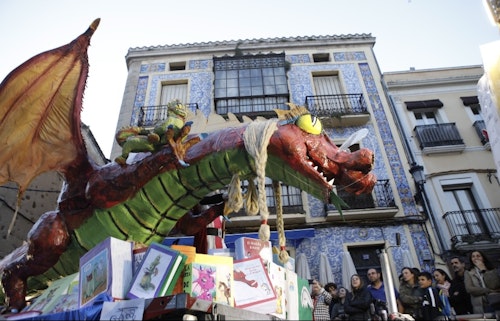 Así hemos narrado el desfile de San Jorge en Cáceres