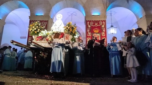 Bajada de la Virgen de la Montaña: el centro de Cáceres recibe a la patrona de la ciudad
