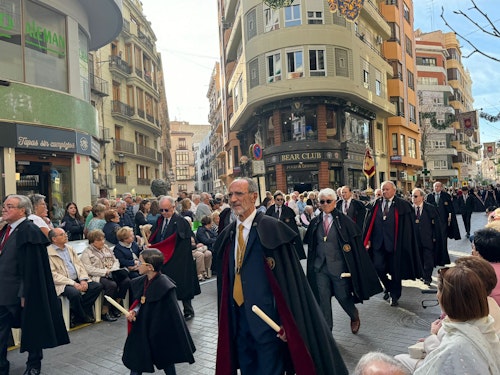 La Virgen de los Desamparados llena de devoción las calles de Valencia