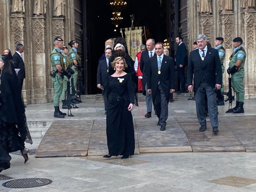La Virgen de los Desamparados llena de devoción las calles de Valencia