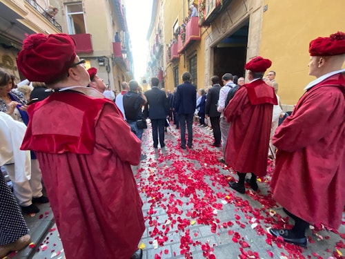 La Virgen de los Desamparados llena de devoción las calles de Valencia