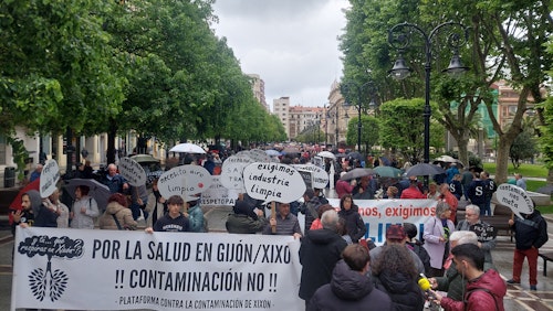 Manifestación contra la contaminación en Gijón: «Hay días que no se puede respirar»