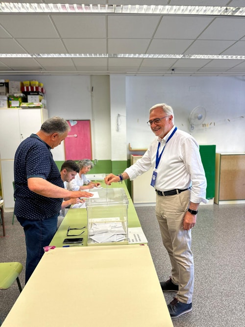 La participación a las 18.00 horas en la Región se queda en el 37,6%, 11,3 puntos menos que en 2019