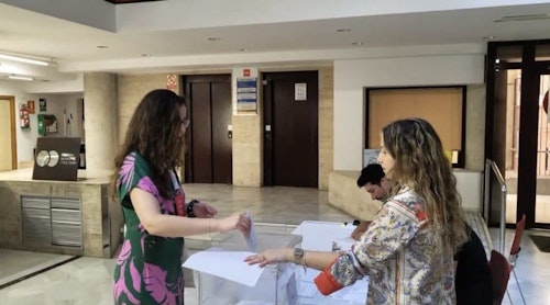 La participación a las 18.00 horas en la Región se queda en el 37,6%, 11,3 puntos menos que en 2019