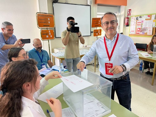 La participación a las 18.00 horas en la Región se queda en el 37,6%, 11,3 puntos menos que en 2019