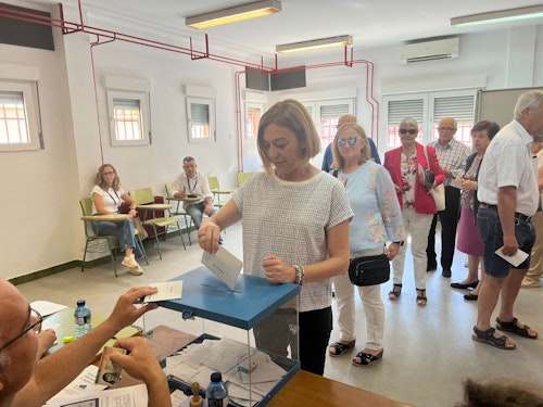 La participación a las 18.00 horas en la Región se queda en el 37,6%, 11,3 puntos menos que en 2019