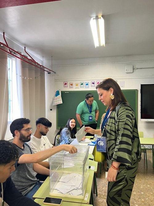 La participación a las 18.00 horas en la Región se queda en el 37,6%, 11,3 puntos menos que en 2019