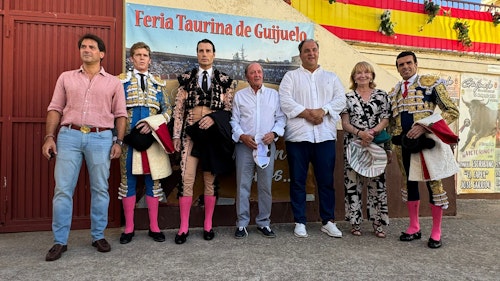 Excelente encierro de Vellosino y apoteosis con Emilio de Justo y Borja Jiménez en Guijuelo