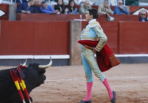 Puerta grande de Jesús de la Calzada en la primera de abono de la Feria taurina de Salamanca