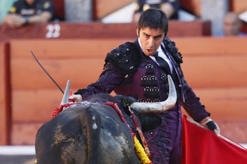Perera y Borja Jiménez, a hombros en La Glorieta