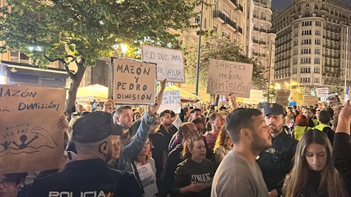 DIRECTO | Clamor en las calles de Valencia contra la gestión política de la DANA