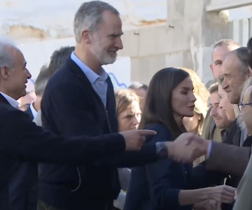 Así hemos contado la visita de los Reyes Felipe y Letizia a la zona cero de la DANA