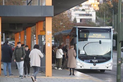 La jornada de huelga de autobuses y ambulancias en Cantabria, en directo