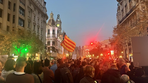 Así hemos contado la manifestación en Valencia contra la gestión política de la DANA