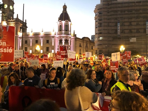 Así hemos contado la manifestación en Valencia contra la gestión política de la DANA
