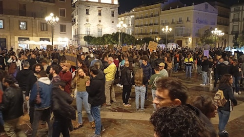 Así hemos contado la manifestación en Valencia contra la gestión política de la DANA