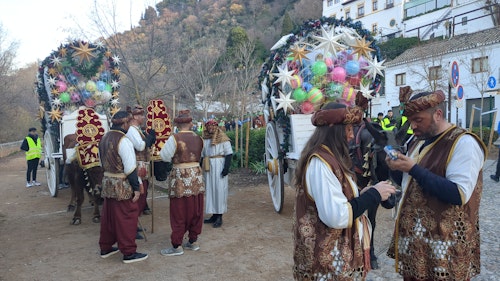 Así hemos vivido la Cabalgata del Heraldo Real en Granada